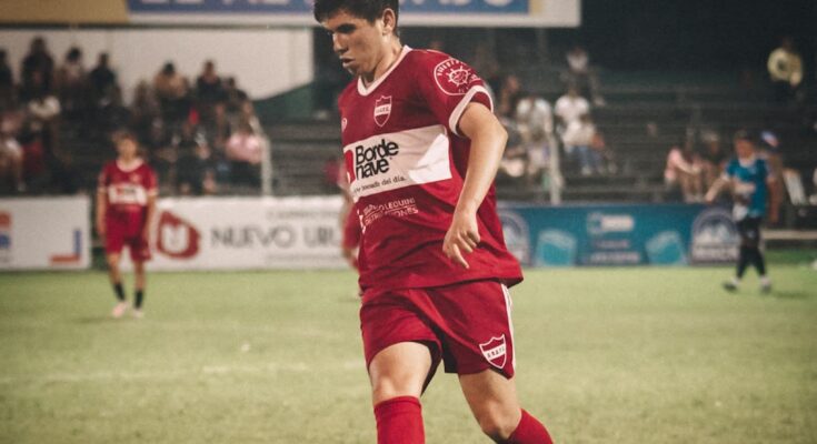 San Eugenio ganó el clásico del barrio a Santa Rosa y se acerca al ascenso directo