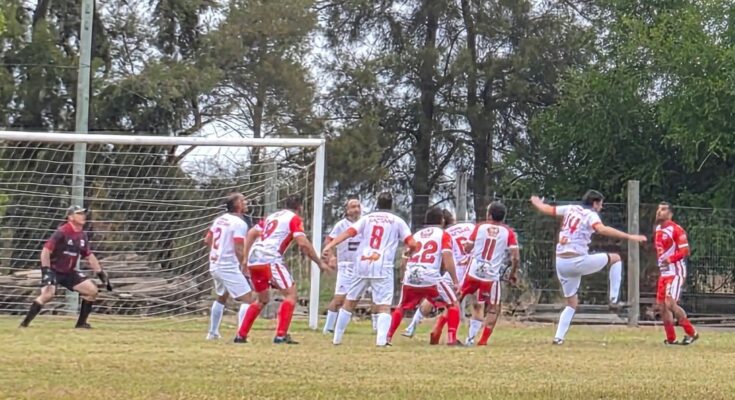 Resultados y posiciones de la Liga de Fútbol Súper Senior