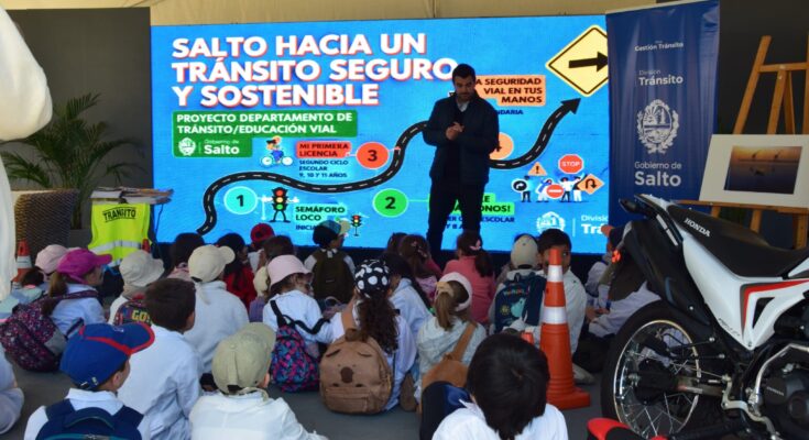 El Gobierno de Salto fortalece las acciones de educación vial durante la Semana Nacional de la Seguridad Vial El Gobierno de Salto fortalece las acciones de educación vial durante la Semana Nacional de la Seguridad Vial