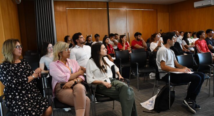 La CARU capacita a guardavidas en riesgo sanitario por cianobacterias La CARU capacita a guardavidas en riesgo sanitario por cianobacterias