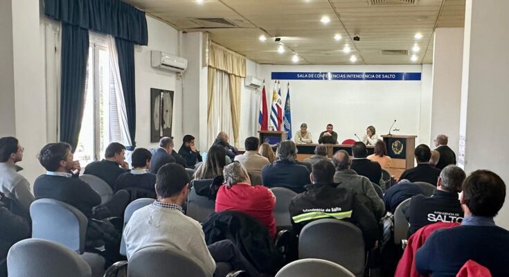 Albisu reunió gabinete para informar sobre crisis financiera en la Intendencia Albisu reunió gabinete para informar sobre crisis financiera en la Intendencia
