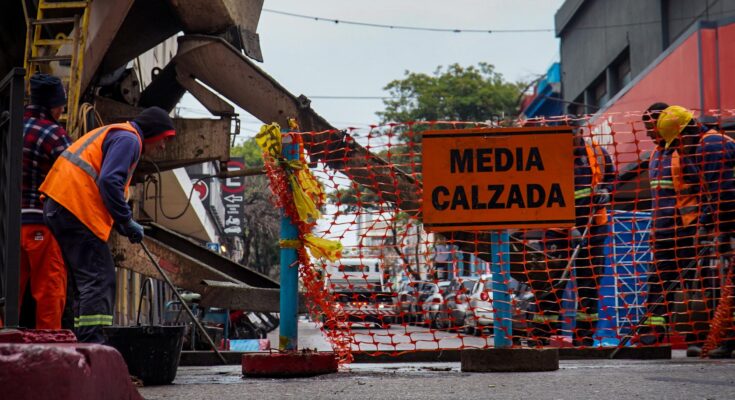Gobierno de Salto avanza con la recuperación de calles de hormigón en el centro de la ciudad