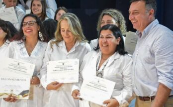 Albisu participó en la ceremonia de colación de grado del Instituto de Formación Docente de Salto