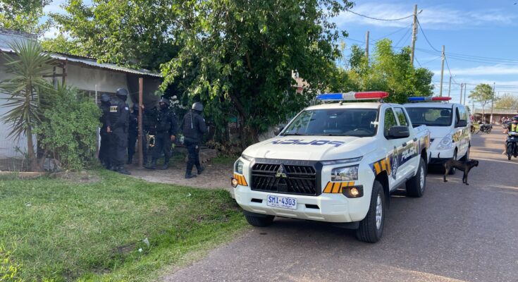 Operativo antidrogas en Salto: cinco personas detenidas tras tres allanamientos