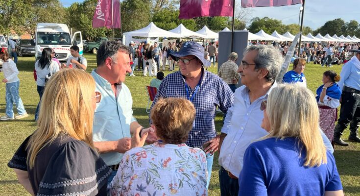 Termas del Daymán cerró con gran convocatoria el primer Festival de la Empanada Termas del Daymán cerró con gran convocatoria el primer Festival de la Empanada