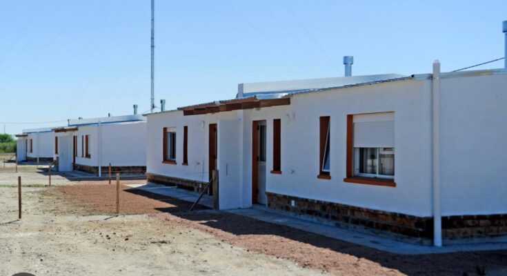MEVIR coordina la entrega de títulos de propiedad a familias de Colonia Lavalleja (Por Andrés Lima)