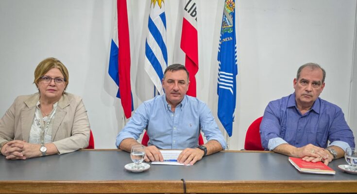 Albisu calificó de “insólita y política” la resolución de la Jutep y ratificó en su cargo al director de Obras