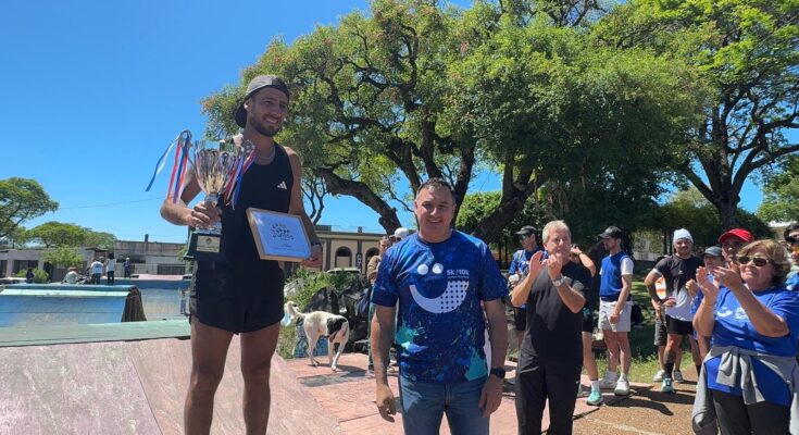 Carlos Albisu y Marcelo García da Rosa acompañaron la correcaminata solidaria de la Fundación Pérez Scremini Carlos Albisu y Marcelo García da Rosa acompañaron la correcaminata solidaria de la Fundación Pérez Scremini