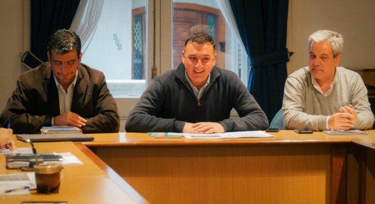 Reunión entre autoridades departamentales y municipios en el marco del Movimiento de Municipios, Ciudades y Comunidades Saludables Reunión entre autoridades departamentales y municipios en el marco del Movimiento de Municipios, Ciudades y Comunidades Saludables