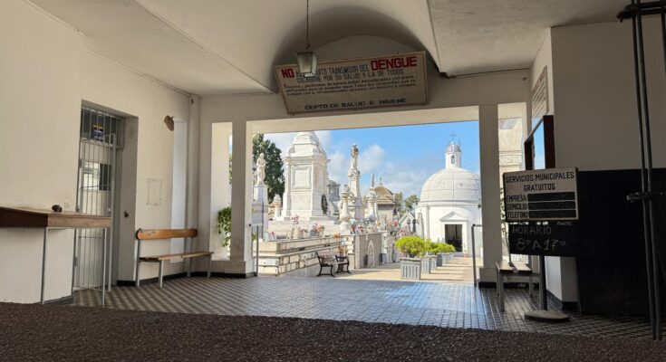 Servicios especiales de ómnibus hacia los cementerios este domingo 2 de noviembre