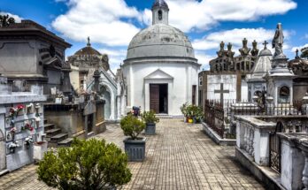Servicios especiales de ómnibus hacia los cementerios este lunes 2 de noviembre