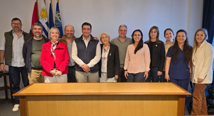 Octubre Rosa: instituciones de Salto se unen para reforzar la prevención y detección precoz del cáncer de mama Octubre Rosa: instituciones de Salto se unen para reforzar la prevención y detección precoz del cáncer de mama
