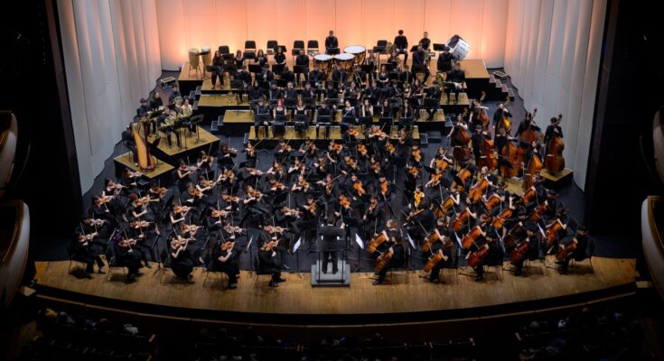 La Orquesta Juvenil Nacional del Sodre llega a Salto junto al pianista Enrique Graf