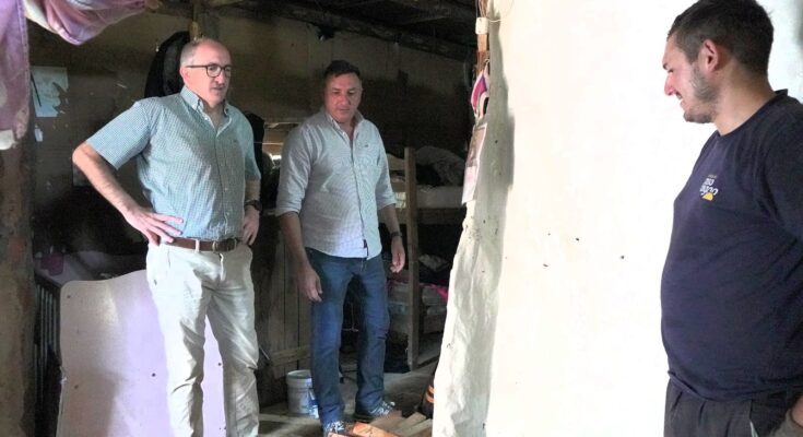 Albisu recorrió en barrio Artigas el inicio de la ejecución del convenio entre Fundación Piso Digno y el Gobierno de Salto
