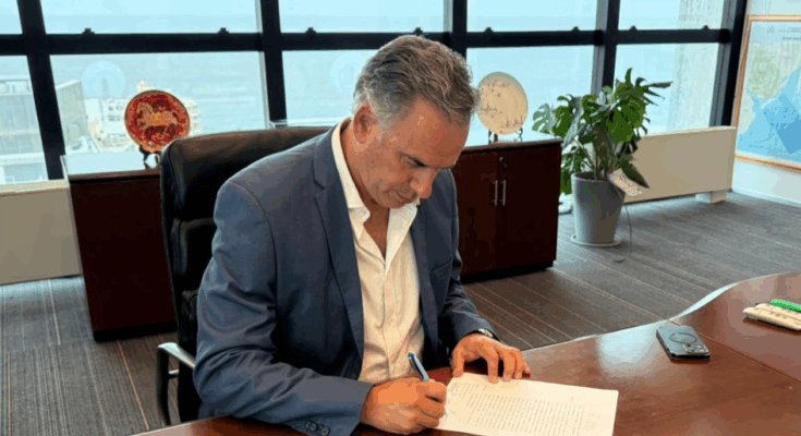 Presidente Orsi firmó decreto reglamentario de ley que regula la muerte médicamente asistida Presidente Orsi firmó decreto reglamentario de ley que regula la muerte médicamente asistida