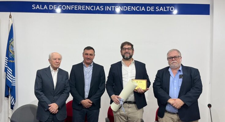 El Gobierno de Salto homenajeó al maestro organero Mario D’Amico, figura clave en la llegada del órgano a la Catedral Basílica El Gobierno de Salto homenajeó al maestro organero Mario D’Amico, figura clave en la llegada del órgano a la Catedral Basílica