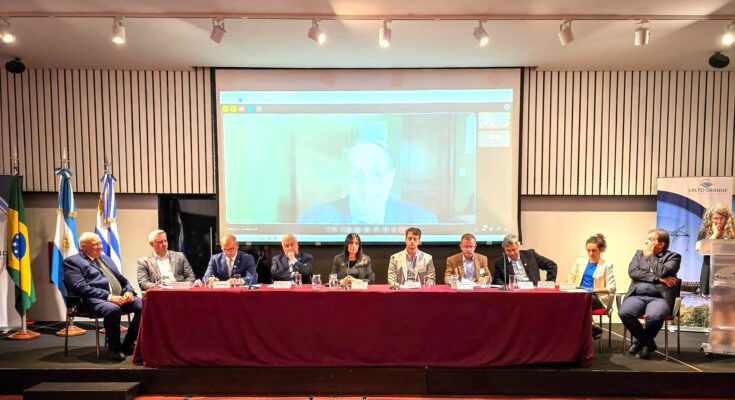 El Gobierno de Salto destaca al río Uruguay como «símbolo de unión» en encuentro internacional sobre cuencas transfronterizas