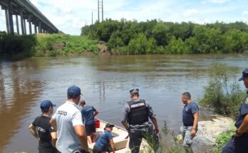 CECOED apoyó a Prefectura en rescate de dos personas y un perro en el río Arapey