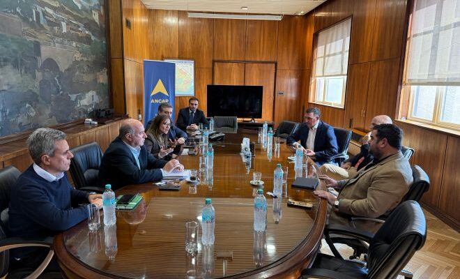 Intendencias negocian con ANCAP para obtener mejores precios de combustible Intendencias negocian con ANCAP para obtener mejores precios de combustible