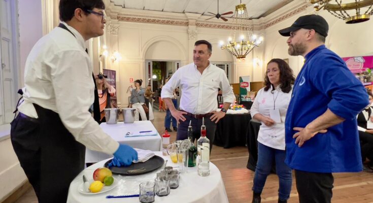 El intendente Albisu acompañó la primera edición de “Salto Cocina 2025”