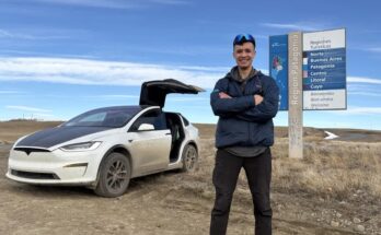 Quién es Sandro, el joven que recorre América en su Tesla y ve a Uruguay como un “paraíso”