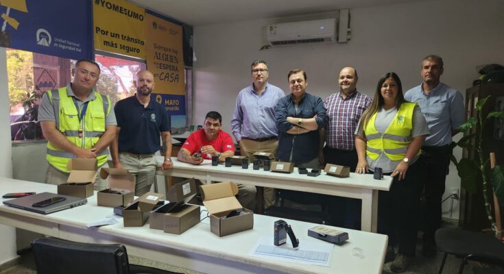 El Gobierno de Salto avanza en la implementación de tecnología para fortalecer el trabajo del Cuerpo Inspectivo El Gobierno de Salto avanza en la implementación de tecnología para fortalecer el trabajo del Cuerpo Inspectivo