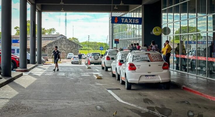 Intendencia recuerda a usuarios de taxis exigir la planilla tarifaria oficial antes de abonar