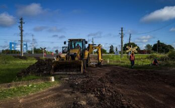 Gobierno de Salto ejecuta mejoras viales en avenida Trillo