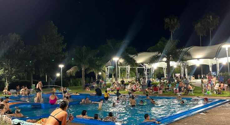 Gran presencia de público en Termas del Daymán y llegada de los Reyes Magos este lunes