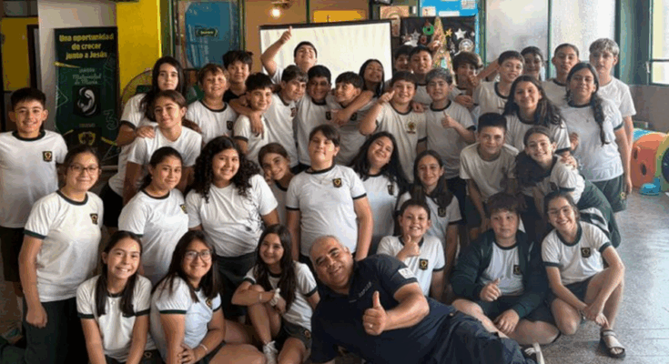 Taller sobre Redes Sociales y Protección de Datos Personales en el Colegio Santa Cruz Taller sobre Redes Sociales y Protección de Datos Personales en el Colegio Santa Cruz