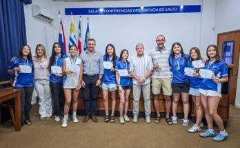 Equipo femenino sub 14 de básquetbol del Liceo Nº 5 fue reconocido por representar a Uruguay en el Sudamericano Escolar