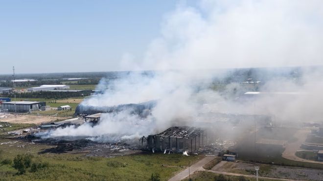 Cronología del incendio en Ezeiza: qué pasó y cuáles son las principales hipótesis del origen del fuego Cronología del incendio en Ezeiza: qué pasó y cuáles son las principales hipótesis del origen del fuego