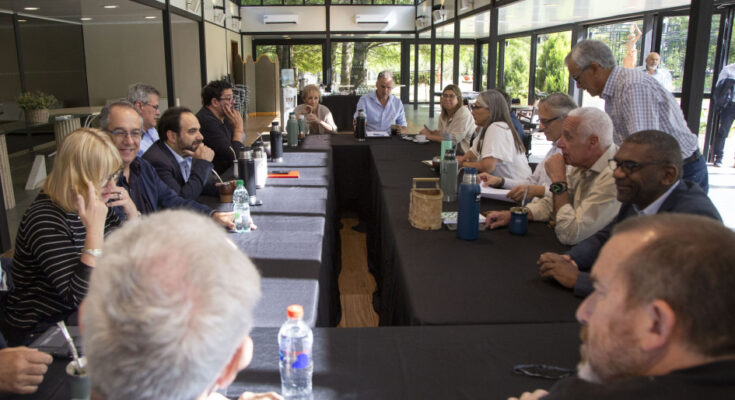 El presidente de la República, reunido con el gabinete, reafirma su adhesión a los principios que históricamente ha defendido Uruguay