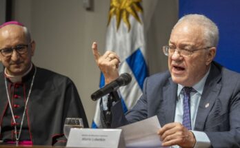 Uruguay recibirá al papa León XIV en noviembre, visita que incluirá reunión con el presidente Orsi