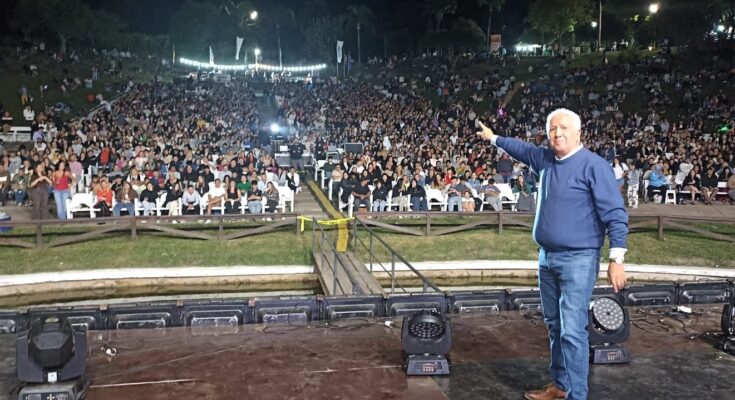 Víctor Hugo Solís destacó el éxito del festival “Verano en el Parque” en Parque Harriague Víctor Hugo Solís destacó el éxito del festival “Verano en el Parque” en Parque Harriague