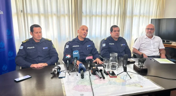 Seis personas fueron formalizadas en Salto tras operativo policial que evitó una rapiña Seis personas fueron formalizadas en Salto tras operativo policial que evitó una rapiña