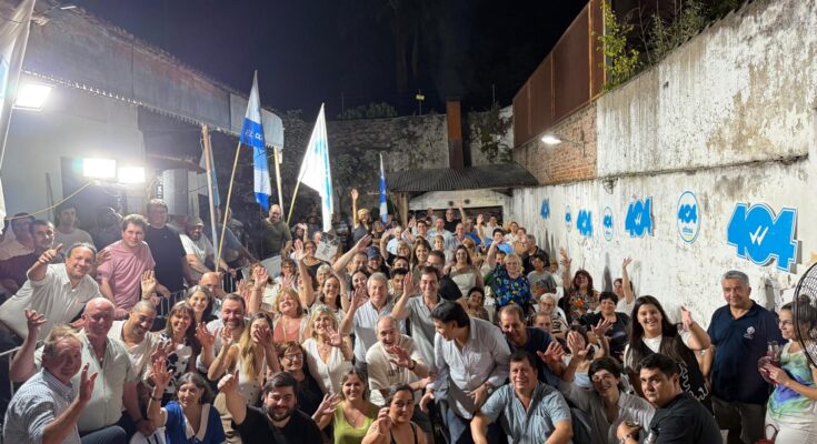 La Lista 404 cerró el año con un plenario a casa llena y un mensaje de fuerza rumbo al 2026