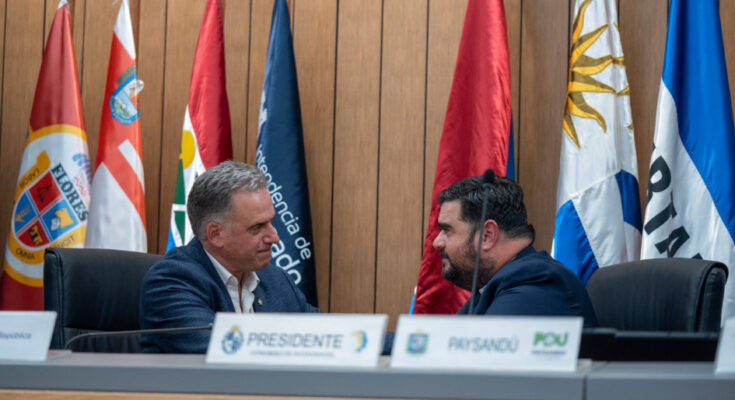 Orsi invitó a intendentes de todo el país a unirse en festejos por “el bicentenario de la República”