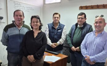 Taximetristas solicitan controles a vehículos particulares que realizan viajes y publicidad de las tarifas oficiales