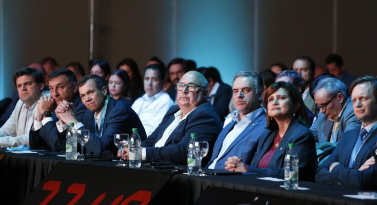 Albisu destacó el potencial logístico de Salto tras participar en la Conferencia de Zonas Francas de Iberoamérica Albisu destacó el potencial logístico de Salto tras participar en la Conferencia de Zonas Francas de Iberoamérica
