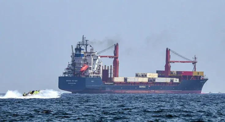 Irán anuncia la reapertura del estrecho de Ormuz mientras dure el alto el fuego con EE.UU. e Israel