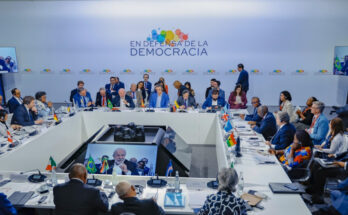 Orsi llamó a defender la democracia y repensar el multilateralismo: “La paz no es solo ausencia de guerra, es también presencia de justicia»