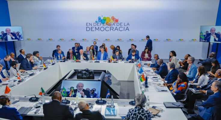 Orsi llamó a defender la democracia y repensar el multilateralismo: “La paz no es solo ausencia de guerra, es también presencia de justicia»