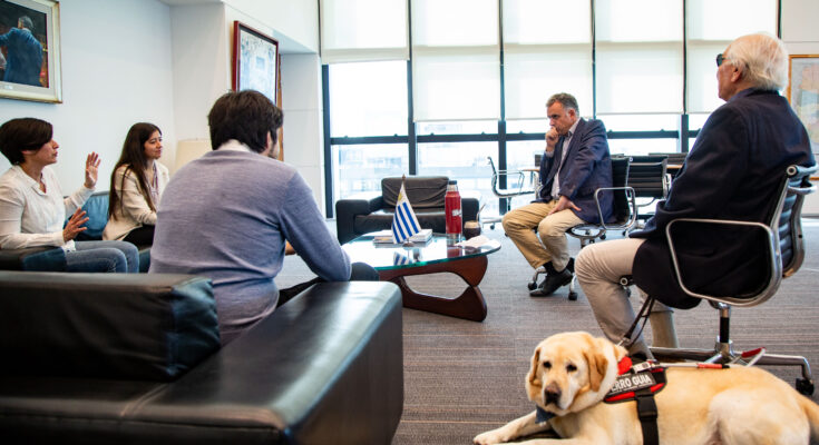 Orsi dialogó con Fundappas sobre el impacto social de los perros de asistencia
