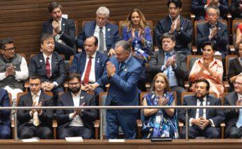 Con la presencia del presidente Yamandú Orsi, Rodrigo Paz asumió como nuevo mandatario de Bolivia