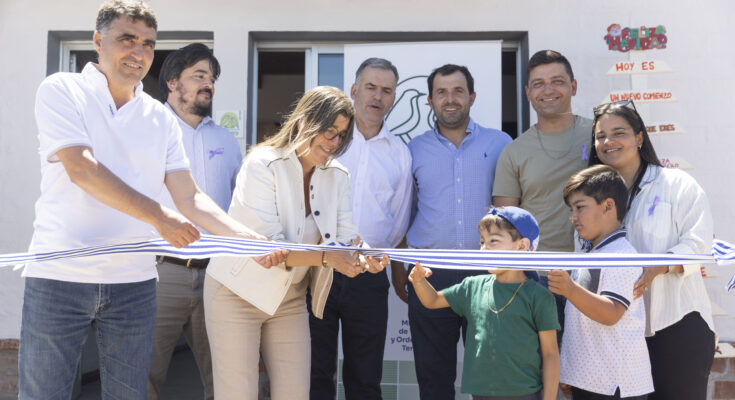 Presidente Orsi encabezó entrega de viviendas de Mevir en Castellanos