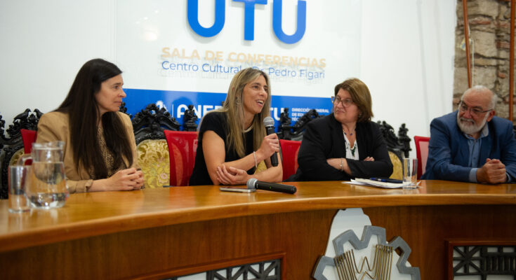 Mintur y UTU renuevan su compromiso con la profesionalización del turismo Mintur y UTU renuevan su compromiso con la profesionalización del turismo