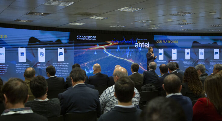 Antel instalará nuevo centro de datos con IA y ofrecerá servicios fuera del país Antel instalará nuevo centro de datos con IA y ofrecerá servicios fuera del país