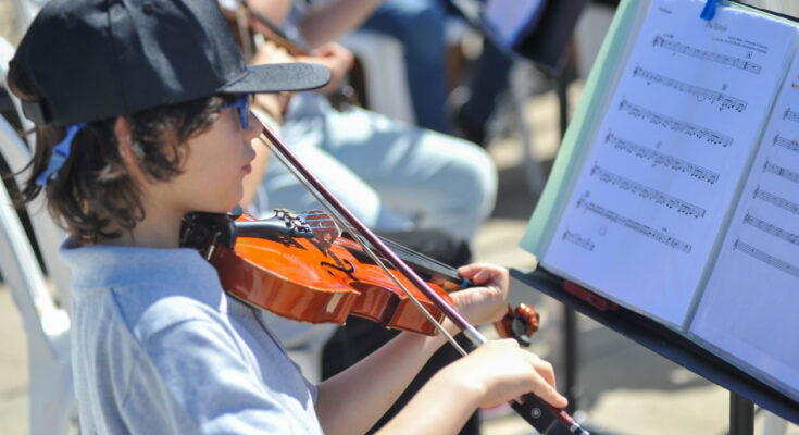 Más de 5.800 niños aprenden a tocar instrumentos musicales en todo el país Más de 5.800 niños aprenden a tocar instrumentos musicales en todo el país