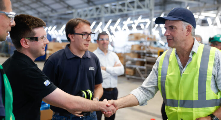 Orsi visitó planta industrial, operativa luego de incendio en julio